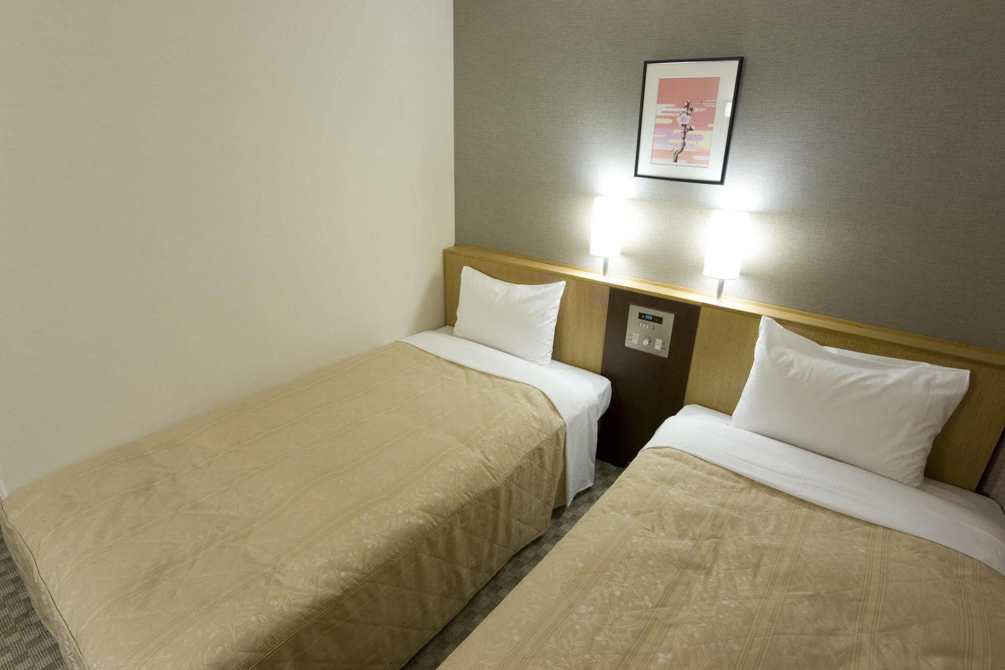 Unizo Inn Tokyo Asakusa Bagian luar foto