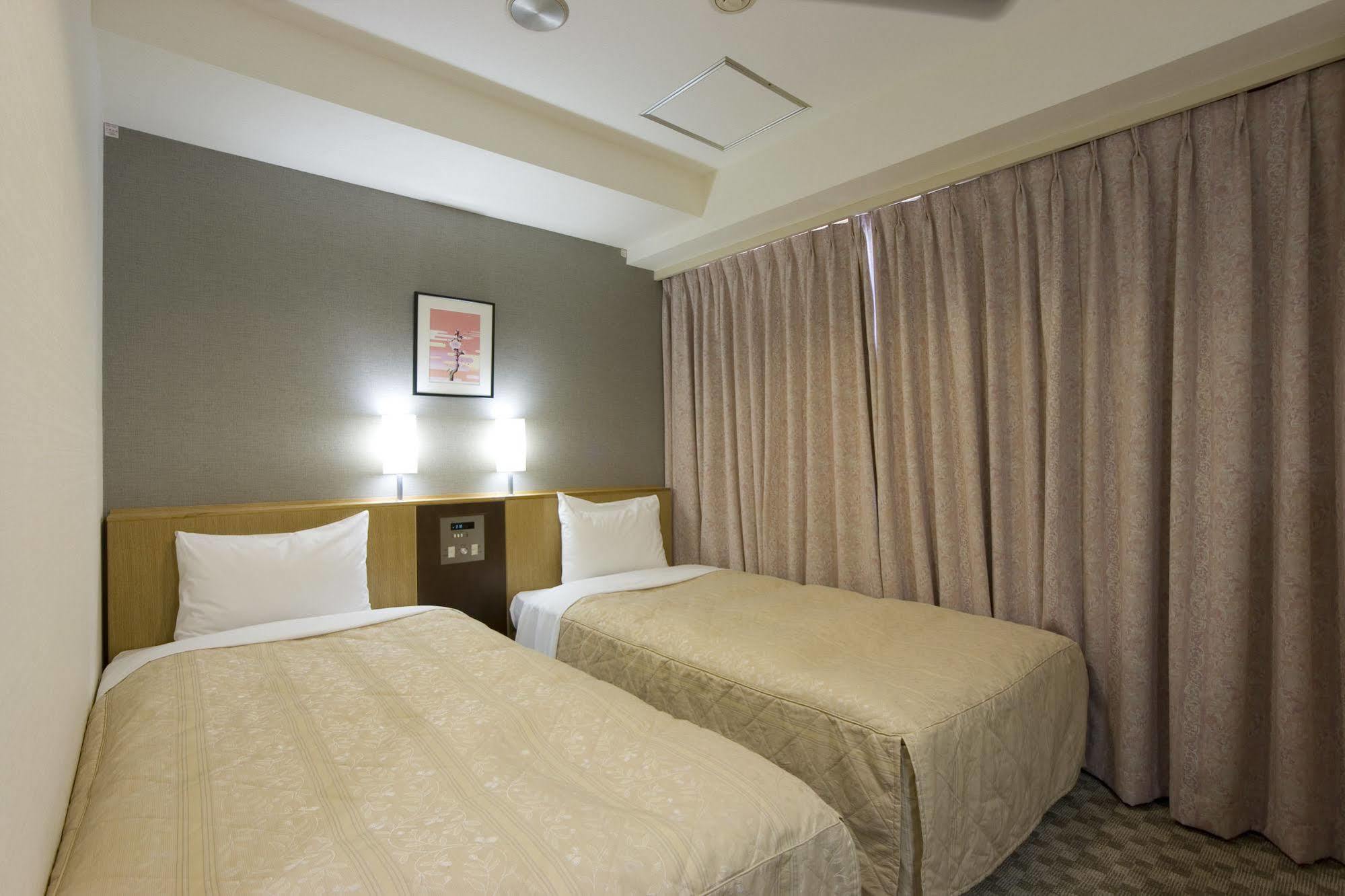 Unizo Inn Tokyo Asakusa Bagian luar foto